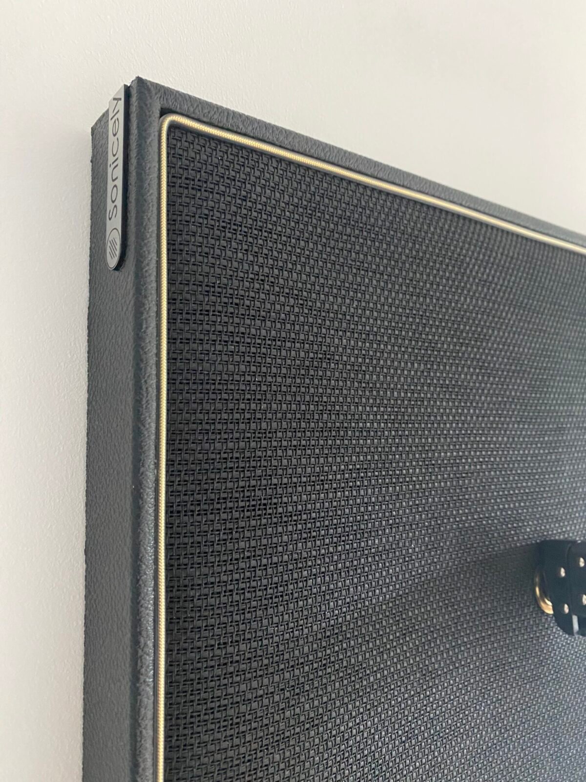 JCM Black Weave speakerdoek gold piping