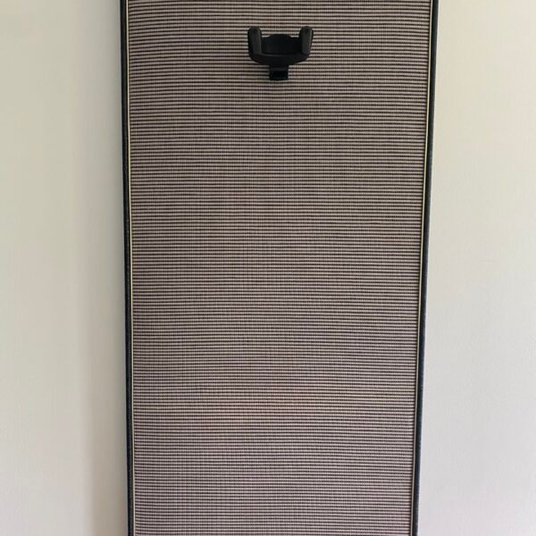 Akoestisch paneel Bluesbreaker Elephant black full front Gitaar aan haak op akoestisch paneel