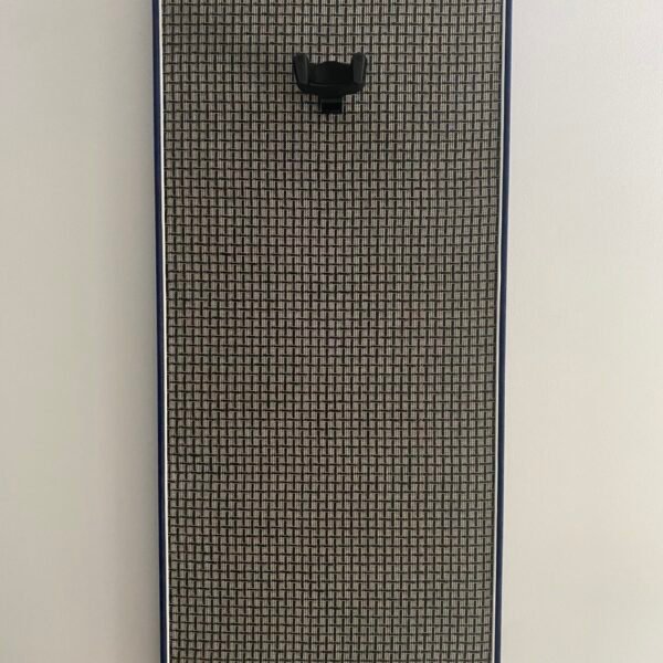 Akoestisch wandpaneel m-style Large Check Levant Blue front Akoestisch paneel met gitaarhaak