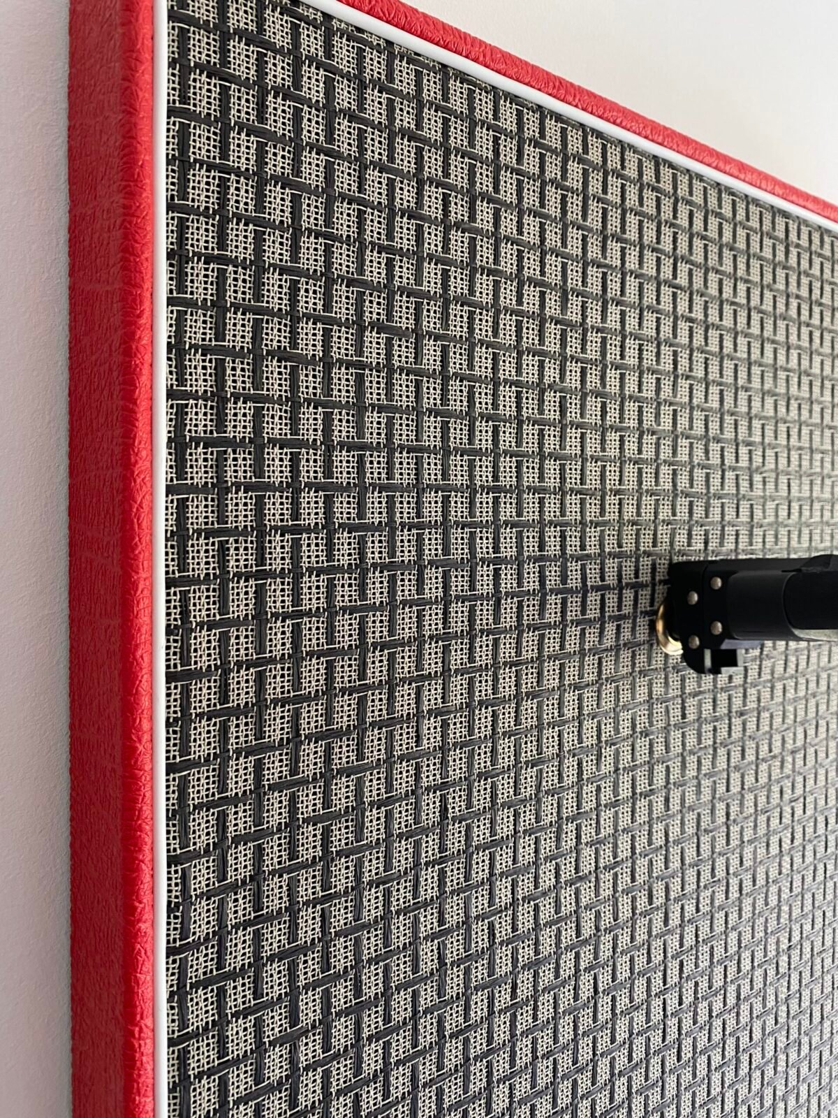 Large Check speakerdoek met Hercules gitaarhaak