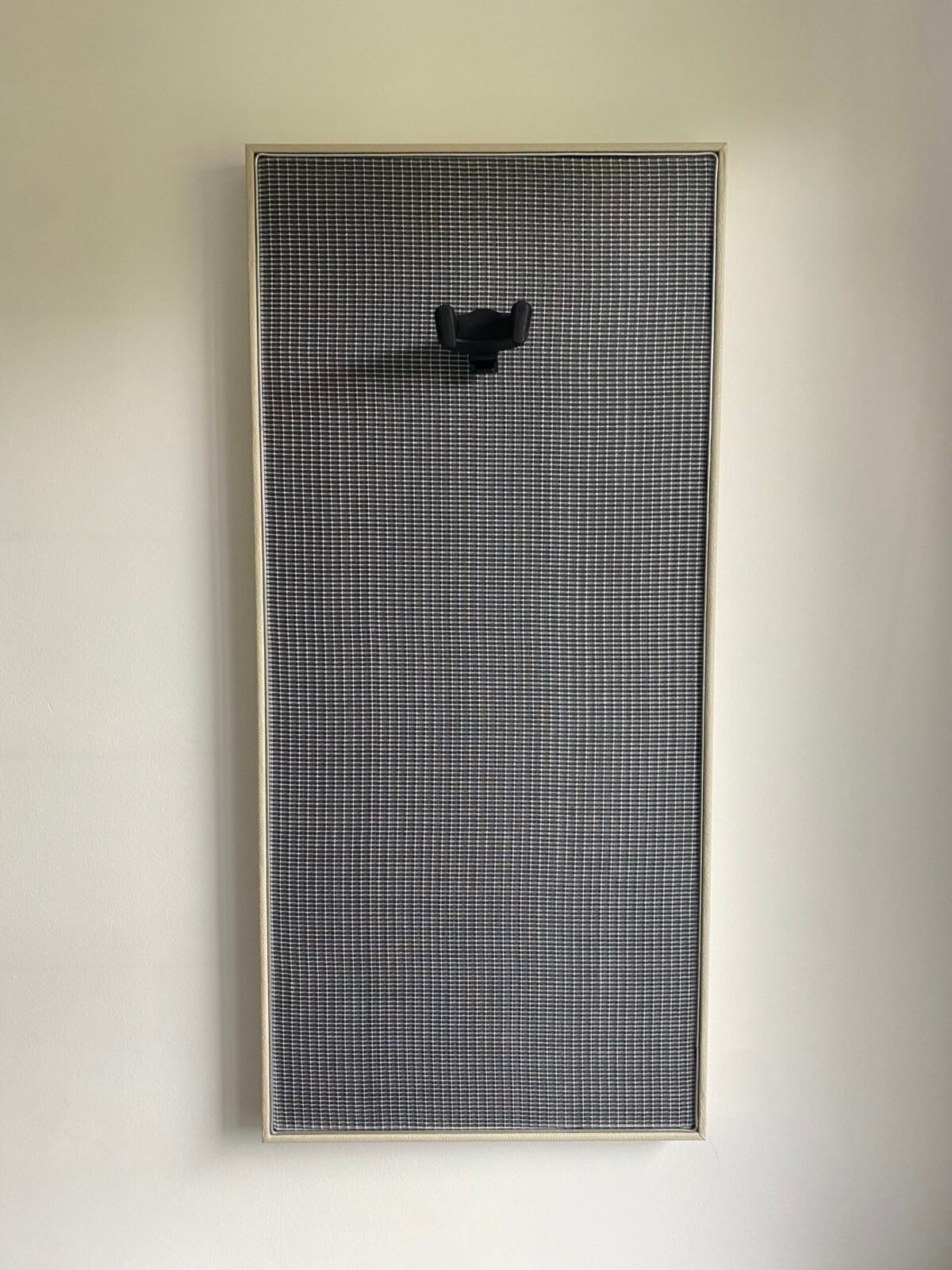 Akoestisch paneel met gitaarhaak