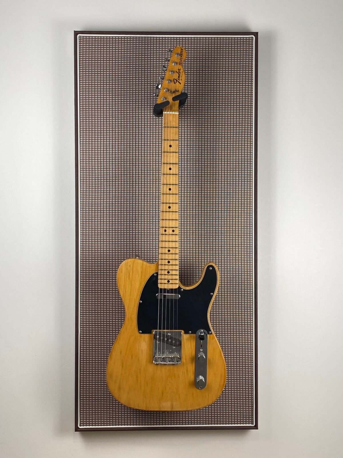 F-Style CabPanel Cocoa Coffee front Guitar Akoestisch paneel met gitaar aan haak