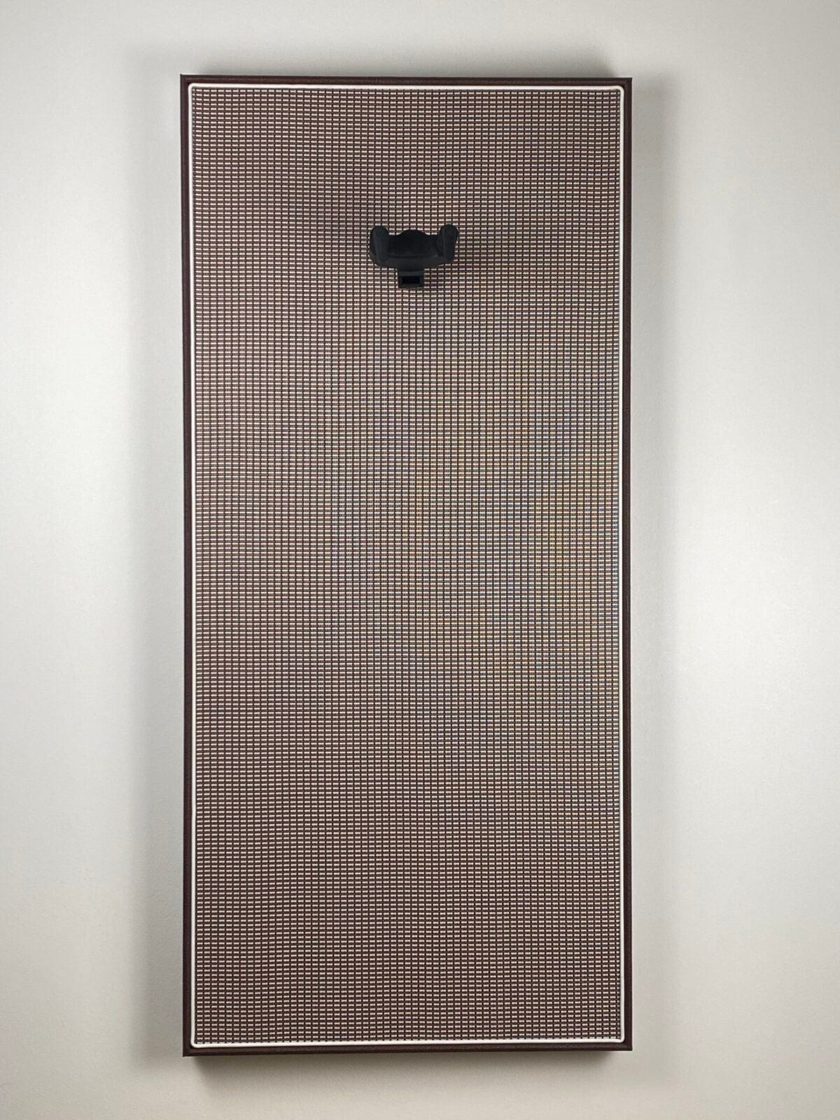 F-Style Cabpanel Cocoa Coffee fron Akoestisch paneel met gitaarhaak