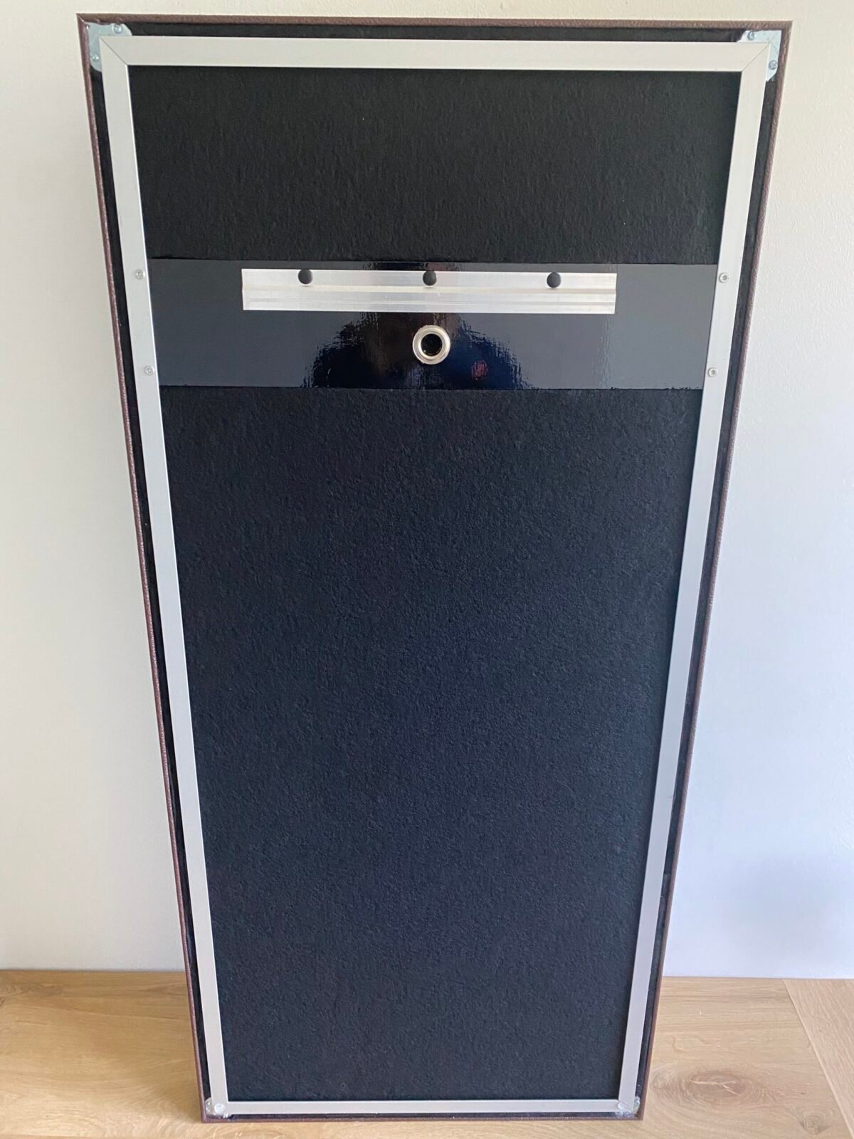 achterkant van sonicely akoestisch paneel