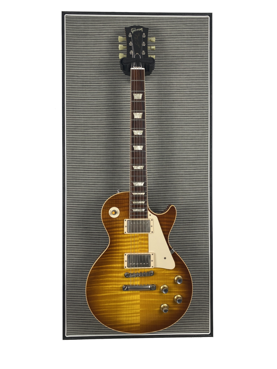 Akoestisch paneel met gitaar aan haak